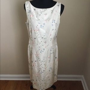 Ann Taylor Sleeveless Embroidered Ivory Dress